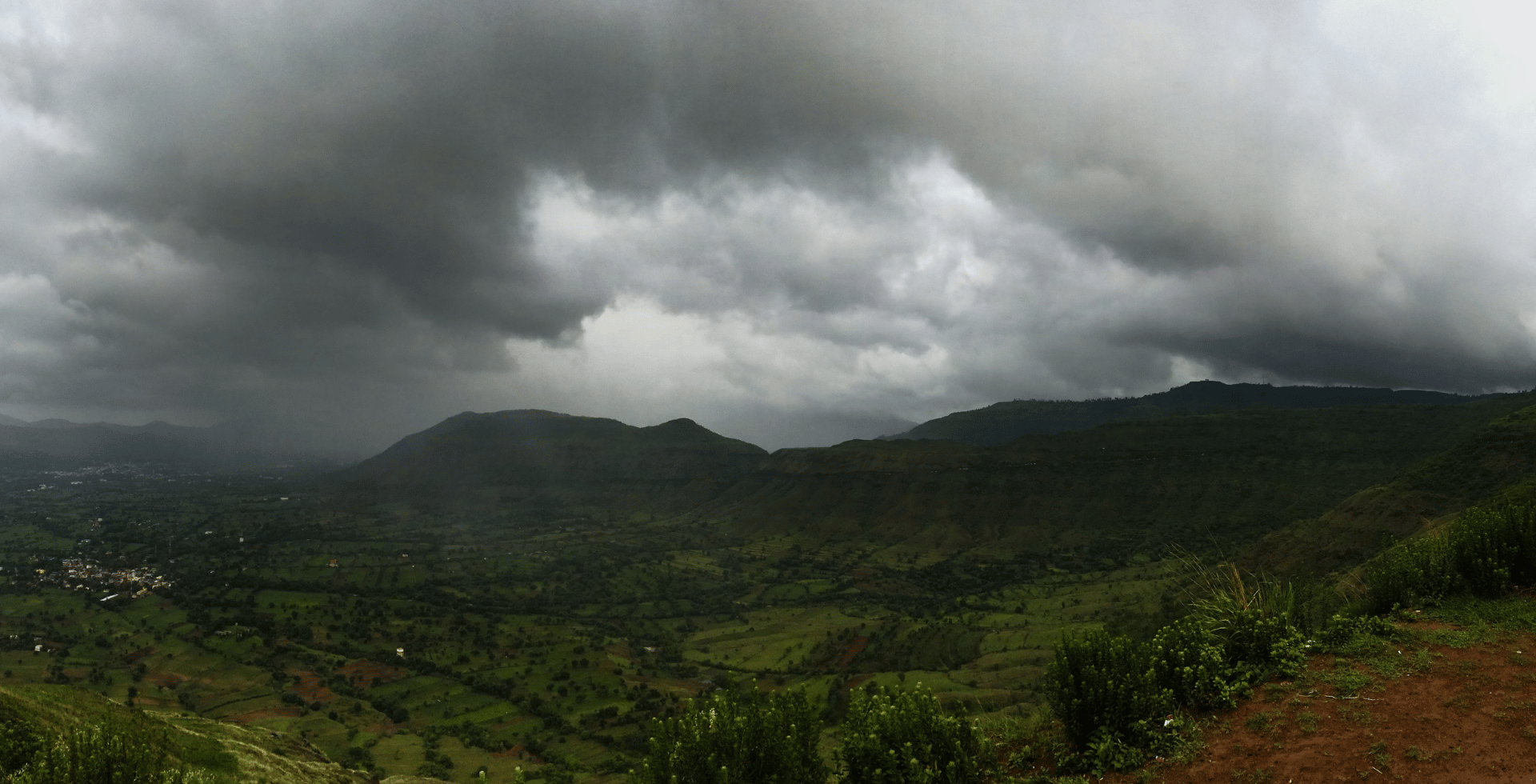 monsoon trek in nepal